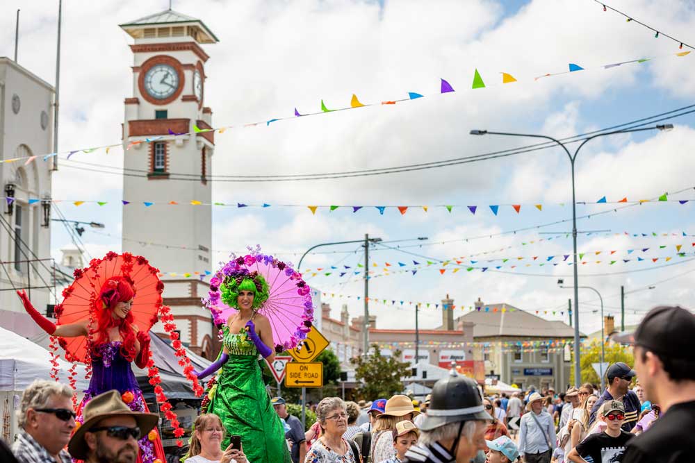 Nestled in the heart of apple and grape country, our cottages are the perfect base for exploring the Granite Belt.